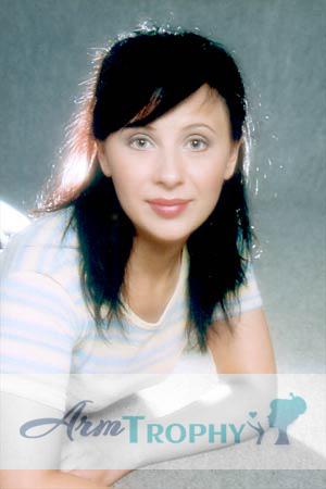 66314 - Svetlana Age: 32 - Russia