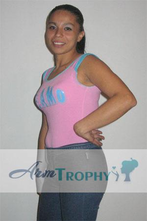 72650 - Marianela Age: 32 - Costa Rica