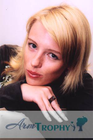 73720 - Nadezhda Age: 31 - Russia