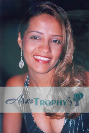 75857 - Mabel Age: 34 - Colombia