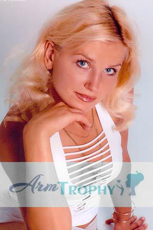 77228 - Anna Age: 32 - Russia