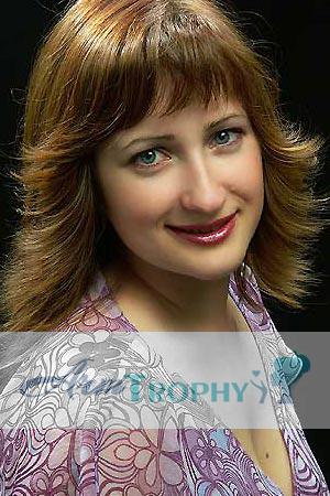 77424 - Svetlana Age: 26 - Russia