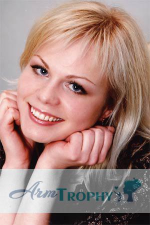 79397 - Elena Age: 28 - Russia