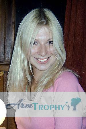 80429 - Elena Age: 26 - Russia