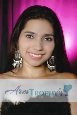 83294 - Yised Age: 27 - Colombia