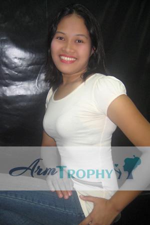 84212 - Michel Age: 24 - Philippines