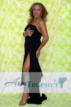 86950 - Paola Age: 30 - Peru