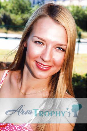 89508 - Daria Age: 25 - Russia