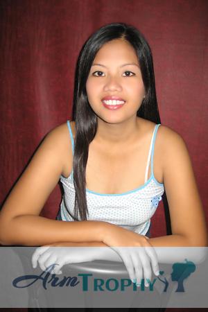 90871 - Yvonne Loraine Age: 22 - Philippines