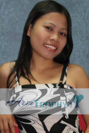 90880 - Judelyn Age: 28 - Philippines