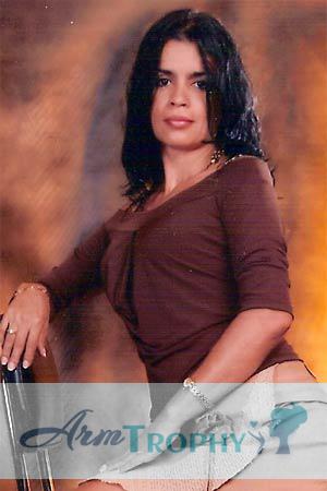 91950 - Roxana Age: 42 - Colombia