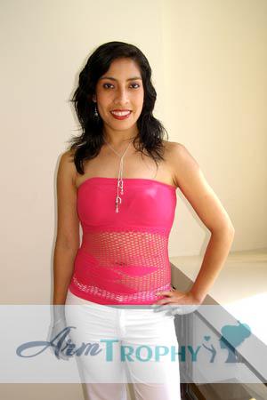 96959 - Greta Age: 28 - Peru