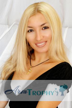 99596 - Elena Age: 32 - Ukraine